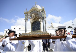 Δεκαπενταύγουστος: Στα νησιά για τους επιτάφιους της Παναγίας