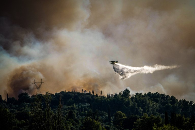 Φωτιά στην Καλλιτεχνούπολη – Μήνυμα του 112