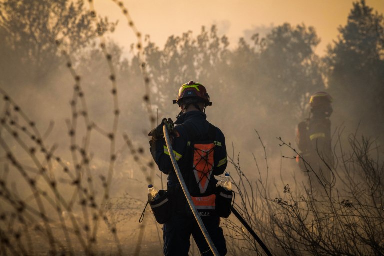 Φωτιά: Πορτοκαλί συναγερμός την Τρίτη – Πολύ υψηλός κίνδυνος σε 10 περιφέρειες