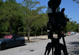 Ζάππειο: Νεκρή η γυναίκα που αυτοπυρπολήθηκε – Ήταν δημοσιογράφος