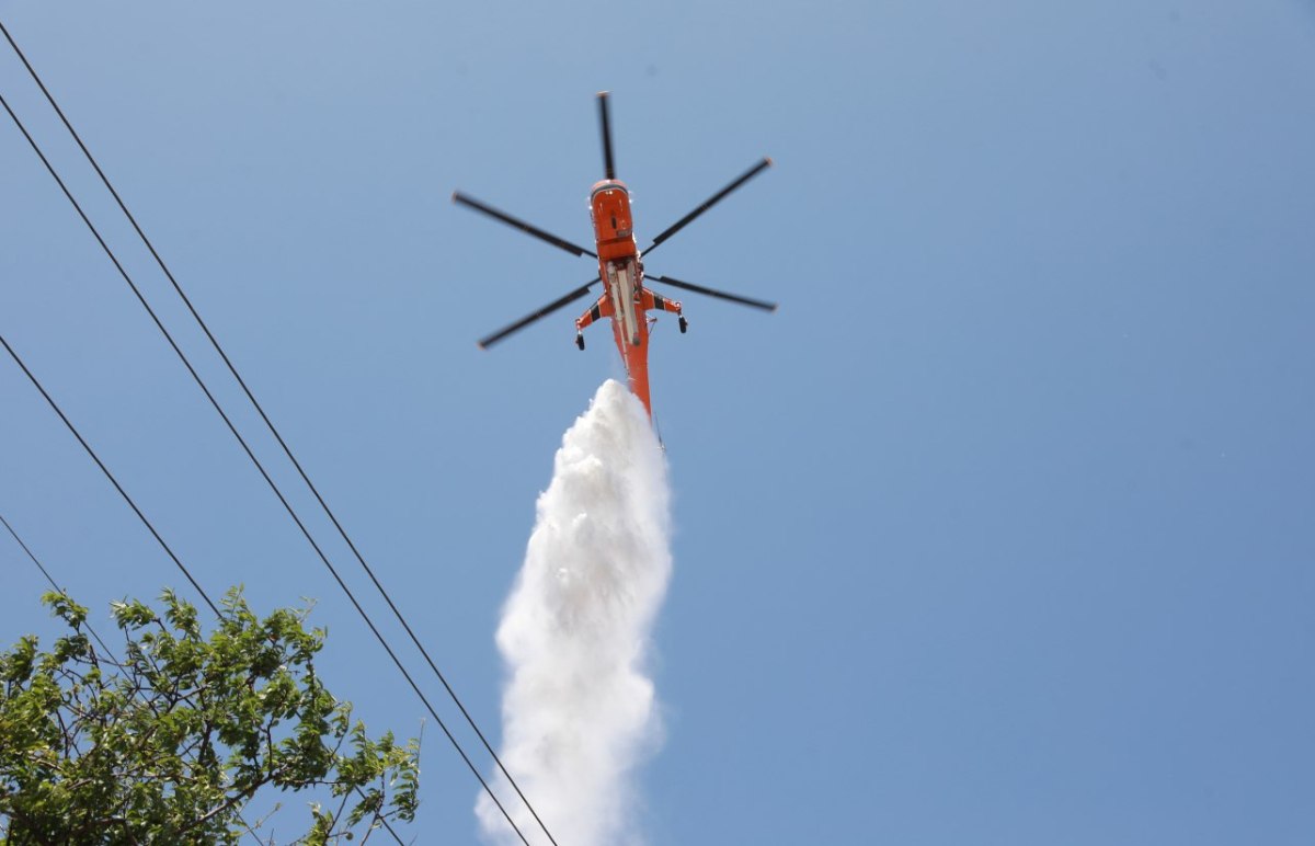 Φωτιά τώρα στη Χόικα Θεσπρωτίας – Επιχειρούν 6 εναέρια