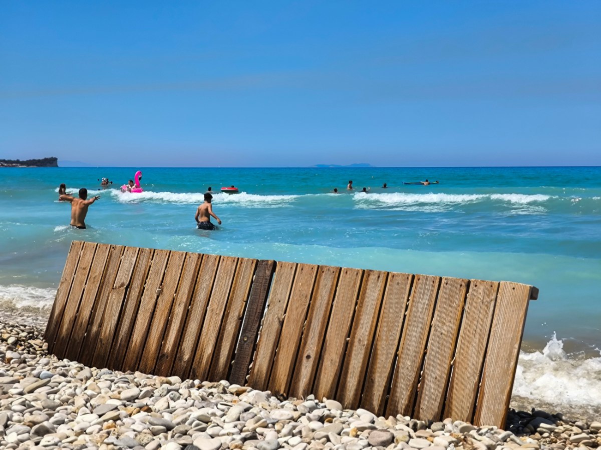 Αλεξανδρούπολη: Διασώθηκε 2χρονο κορίτσι που έπλεε αναίσθητο στη θάλασσα – Το έσωσαν ναυαγοσώστριες