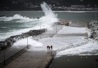 Καιρός: Θυελλώδεις βοριάδες στο Αιγαίο – Έως 37 βαθμούς η θερμοκρασία