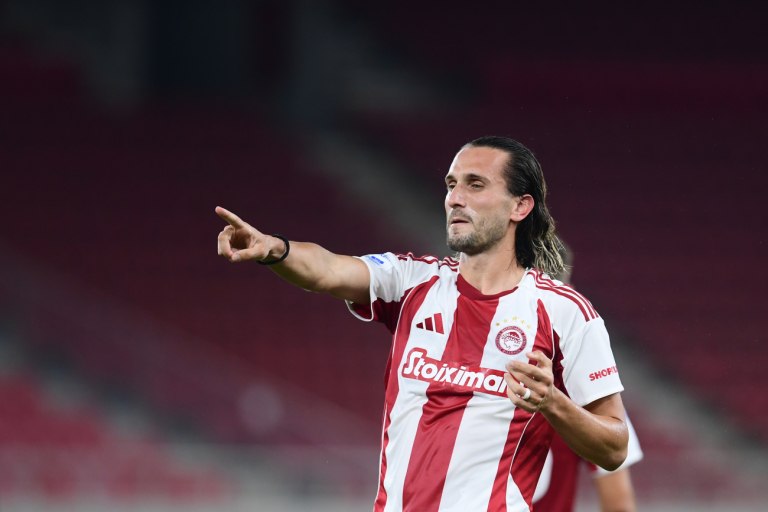 Ο «κεραυνός» του Γιαζίτζι άνοιξε το σκορ για τον Ολυμπιακό στο 93′ (1-0, vid)