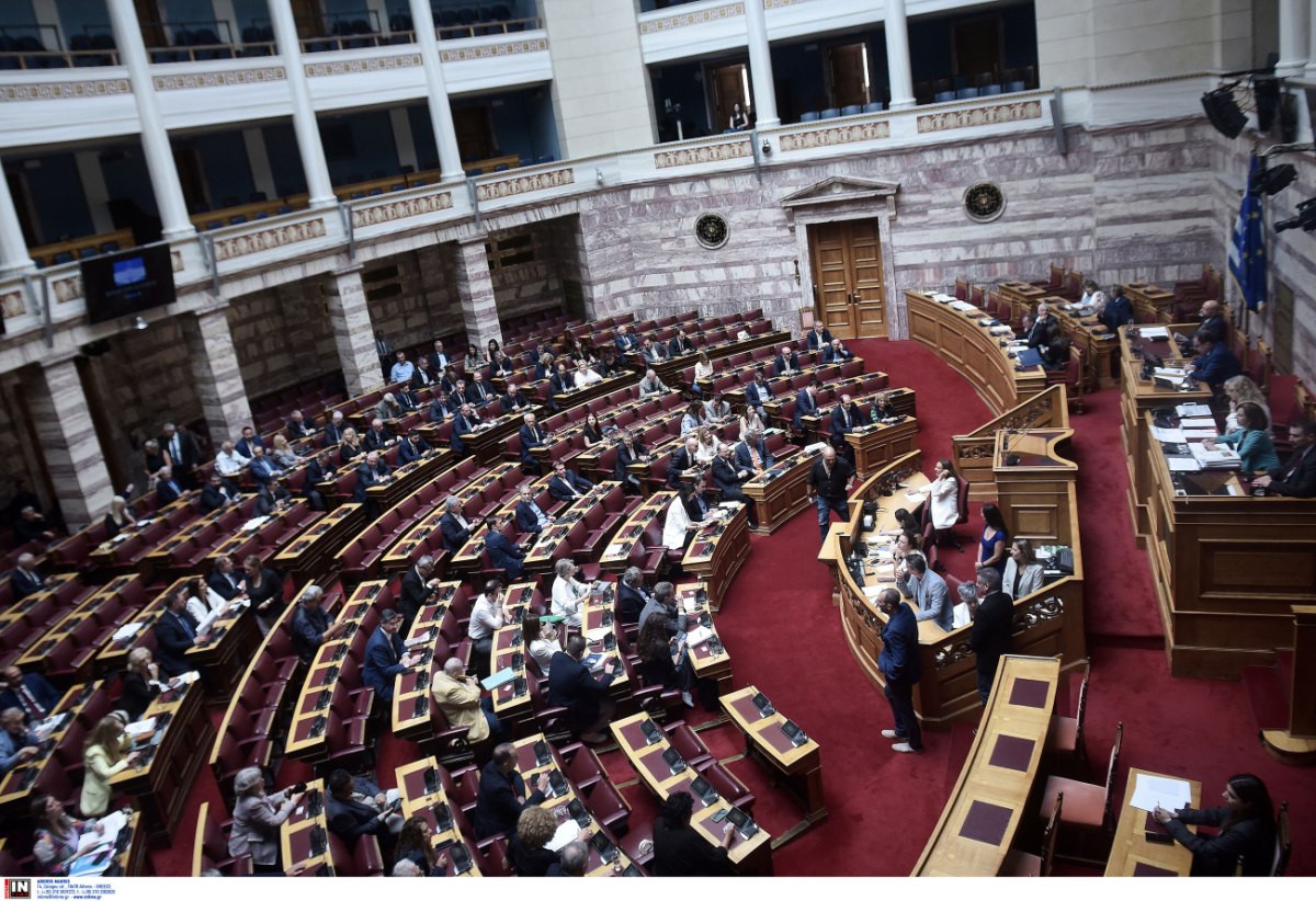 Πολιτική αντιπαράθεση ενόψει ΔΕΘ – Ευθυμίου, Γλαβίνας και Θεοχαρόπουλος διασταύρωσαν ξίφη