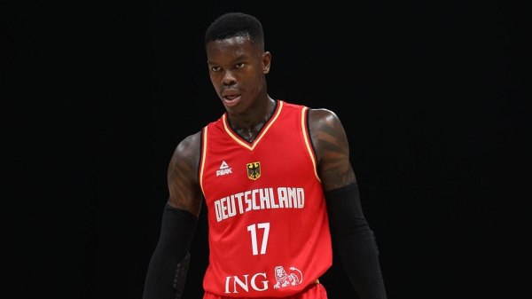 Σρέντερ: «Η Γερμανία δεν θα με αγαπήσει όπως τον Νοβίτσκι, έχω σκούρο δέρμα»