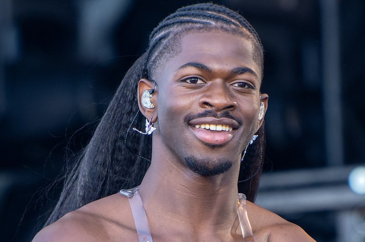 Ο πατέρας του Lil Nas X λέει ότι ο γιος του «έχει μετανοήσει» – Αντιμετωπίζει ποινή φυλάκισης 5 ετών