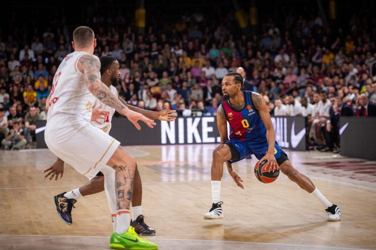 Η Μπαρτσελόνα κόβει μόνο από το μπάσκετ