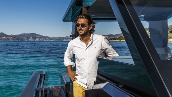 Πλοίο εμβόλισε τη θαλαμηγό του τούρκου επιχειρηματία που αγνοείται – Τα στοιχεία που «έκαψαν» τον καπετάνιο