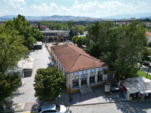 Νέα εποχή για κεντρικό καφενείο