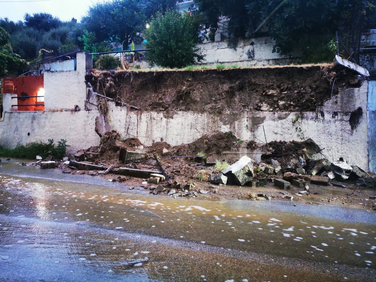 Κακοκαιρία: Έπεσαν πάνω από 20.000 κεραυνοί το Σάββατο – Προβλήματα από τις ισχυρές βροχοπτώσεις