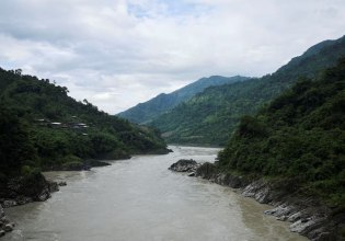 Γιγάντιο κινεζικό φράγμα απειλεί να οδηγήσει σε πόλεμο για το νερό με την Ινδία