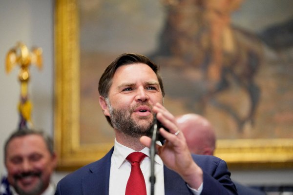 Τζέι Ντι Βανς: Οι ΗΠΑ θέλουν να «προγραμματίσουν» μια συνάντηση Τραμπ-Πούτιν-Ζελένσκι