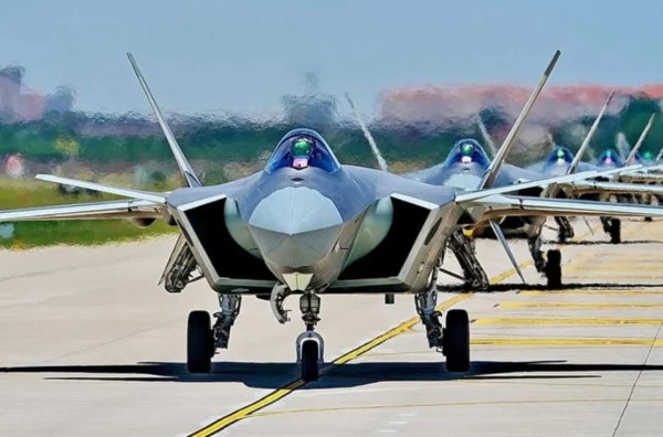 Κίνα: Αεροπλάνα stealth πέταξαν ανάμεσα από Νότια Κορέα και Ιαπωνία χωρίς να γίνουν αντιληπτά