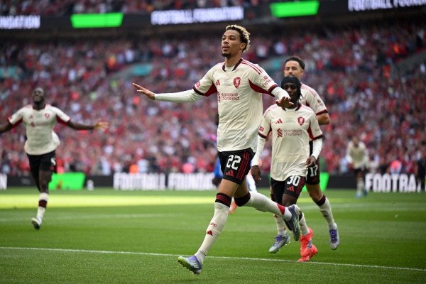 Πανδαισία στο Γουέμπλεϊ: Τρία γκολ σε 17 λεπτά στο Πάλας – Λίβερπουλ! (vids)