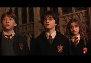 Κρις Κολόμπους: Ο σκηνοθέτης του «Χάρι Πότερ» μιλά για το πώς προστάτευσε τους τρεις μικρούς πρωταγωνιστές