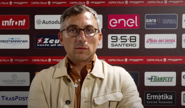 Ο πρόεδρος της Σαμπντόρια είχε υπερκέρδη από την τεχνητή νοημοσύνη