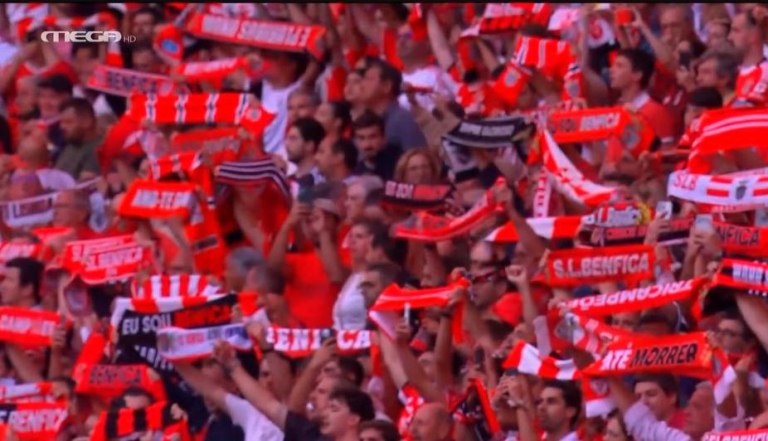 Γεμάτο το «Ντα Λουζ» για το Μπενφίκα – Φενερμπαχτσέ (vid)