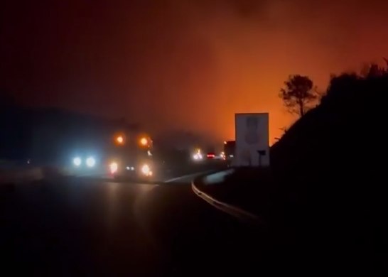 «Ανοιχτή η εθνική Ιωαννίνων-Άρτας την ώρα της φωτιάς, φορτηγά και λεωφορεία έκαναν όπισθεν 3 χλμ»