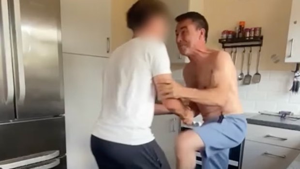 Νίκησε τον καρκίνο και κέρδισε 1 εκατ. λίρες σε λοταρία – «Θέλω να πάω τα παιδιά μου στην Ελλάδα»