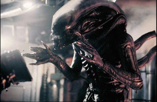 Xenomorph, 1979: Το τραγικό τέλος του φοιτητή πίσω από τη μάσκα του πιο τρομακτικού εξωγήινου των sci-fi