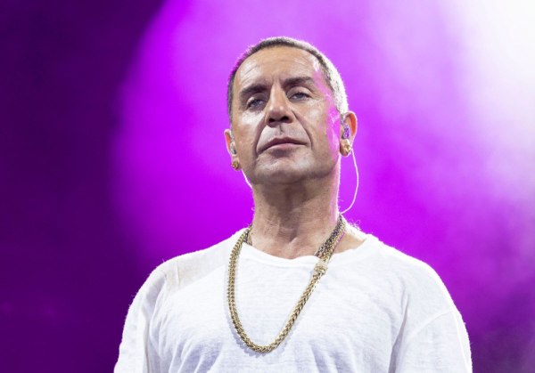 Γιώργος Μαζωνάκης: Η οικογένειά του παίρνει θέση με νέα επιστολή – «Δεν εμπλέκεται η Βάσω στον εγκλεισμό του»