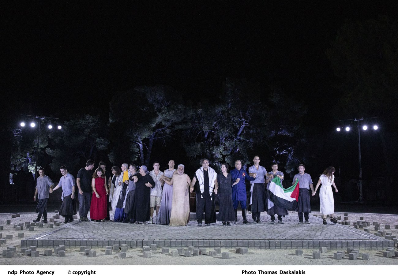 15.000 θεατές αποθέωσαν την «Ανδρομάχη» της Μαρίας Πρωτόπαππα στην Επίδαυρο