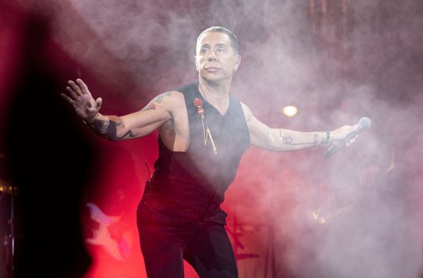 «Ίσως εγώ να είμαι τρελός»: Ο Γιώργος Μαζωνάκης στην πρώτη του ανάρτηση μετά την περιπέτειά του