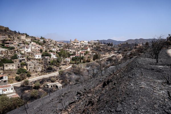 Η χώρα του «Pass» της κυβέρνησης Μητσοτάκη – «Χίος Pass» προτείνει ο Μηταράκης και για το νησί μετά τις φωτιές