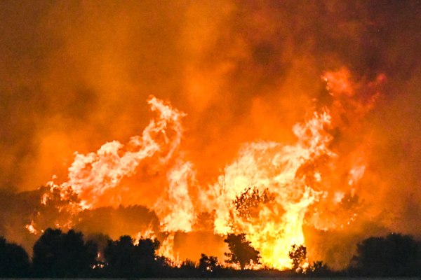 Για άλλη μια φορά ανοχύρωτοι απέναντι στην καταστροφή