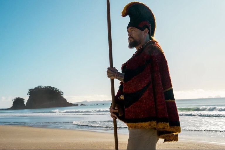 Τζέισον Μομόα: Αποκάλυψε ποια ήταν η εμπειρία που τον έκανε να «κόψει» μια για πάντα το τσιγάρο