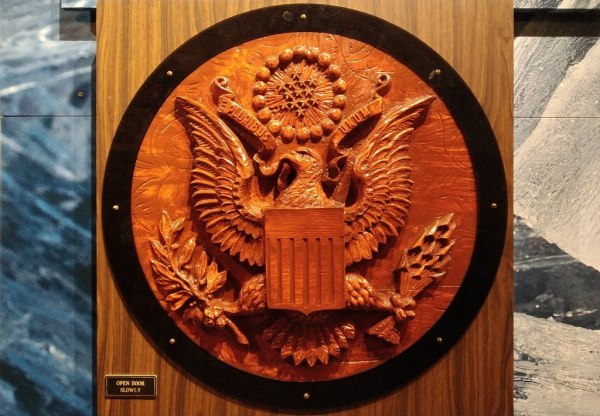 Το «Πράγμα» πίσω από τη Σφραγίδα: Το σοβιετικό έργο τέχνης που κατασκόπευε τις ΗΠΑ για 7 χρόνια