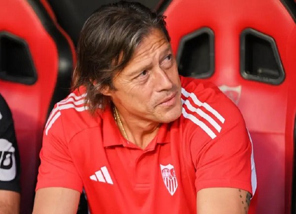 Marca: «Θετική η άποψη των παικτών της Σεβίλλης για τη φιλοσοφία του Αλμέιδα»