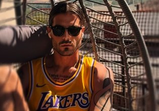 «Σε ευχαριστώ Παναγία μου που ζω»: Ο Άρης Μουγκοπέτρος παίζει ξανά κλαρίνο μετά από 4 μήνες