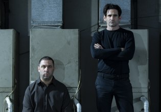 Η Δίκη: Ο παράλογος κόσμος και το καυστικό χιούμορ του Φραντς Κάφκα στο θέατρο ARK