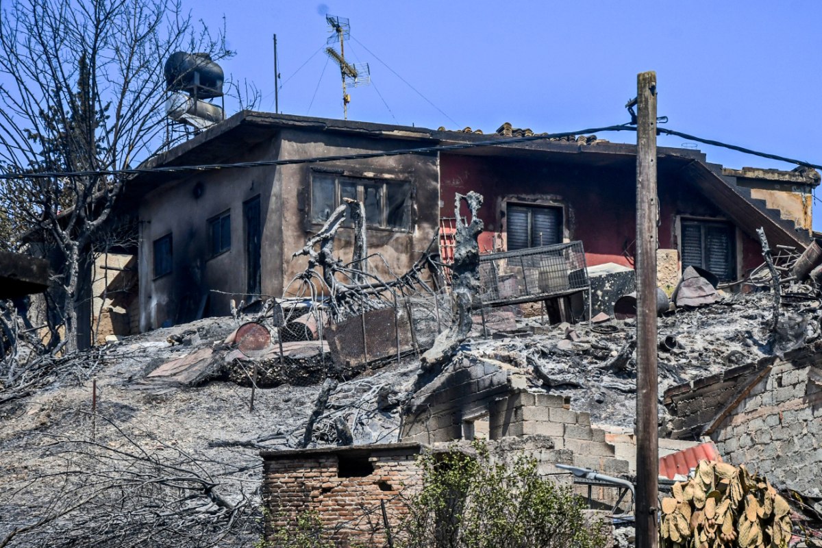 Φωτιά: Με «Αχαΐα Pass» τα μέτρα που ανακοινώθηκαν για τους πυρόπληκτους –  Η αντίδραση του δήμου Πατρέων