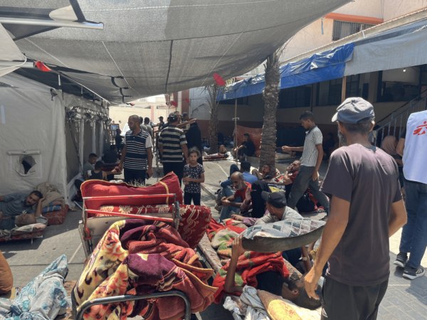 «Δεν θα μείνει τίποτα να σωθεί» –  Η μαρτυρία ενός Γιατρού Χωρίς Σύνορα από τη Γάζα