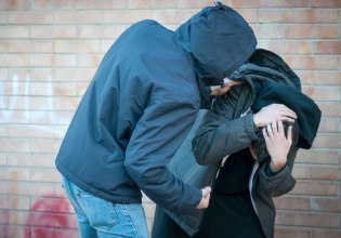 Θεσσαλονίκη: Θύμα ξυλοδαρμού έπεσε 15χρονος – Συνελήφθησαν τρεις ανήλικοι και οι κηδεμόνες τους