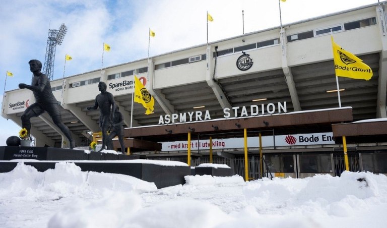 Bodø/Glimt’s ‘Plastic Dream’ and a Football Fairytale…in the Dark (pics, vids)