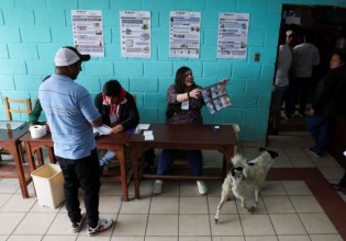 Βολιβία: Δυο υποψήφιοι της Δεξιάς προκρίνονται στον δεύτερο γύρο των προεδρικών εκλογών
