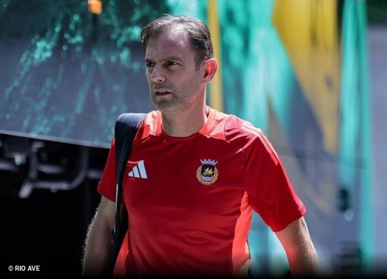 Ισοπαλία για την Ρίο Άβε (1-1) – Έξι Έλληνες παίκτες χρησιμοποίησε ο Συλαϊδόπουλος