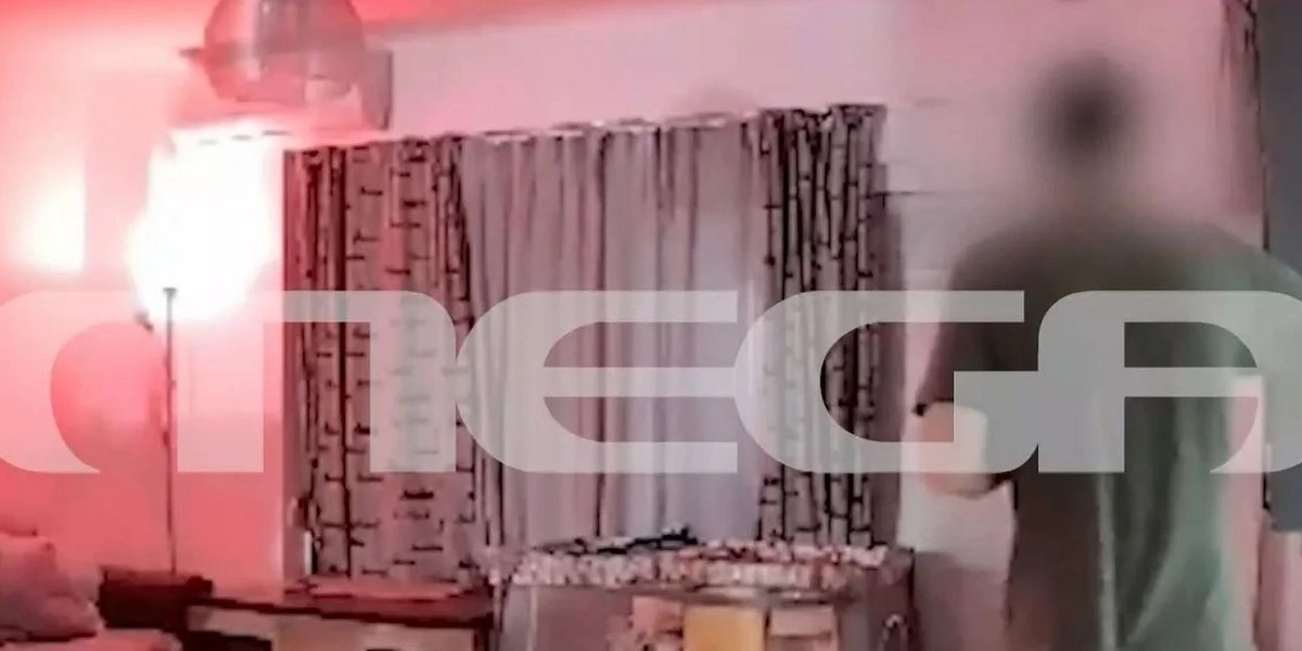 Καρέ-καρέ η διάρρηξη σπιτιού στον Πειραιά – Τα σπίτια των αδειούχων στοχεύουν οι επιτήδειοι