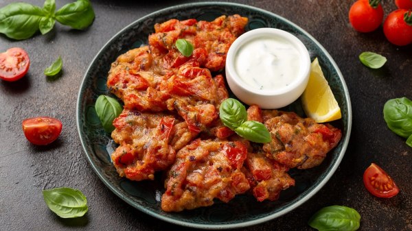 Συνταγή: Ντοματοκεφτέδες Σαντορίνης