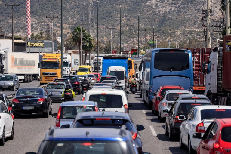 Επιστρέφουν οι εκδρομείς του Αυγούστου – Κίνηση από την Κινέττα μέχρι τα Μέγαρα