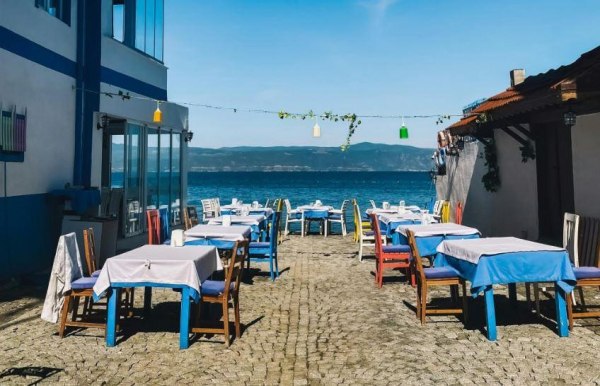 Γιατί υποχώρησε ο τζίρος στην εστίαση το δεύτερο τρίμηνο