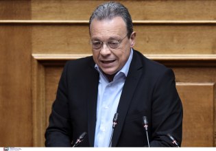 Φάμελλος: Μόνιμη μείωση του ΦΠΑ, 13ος και 14ος μισθός για τους δημοσίους υπαλλήλους