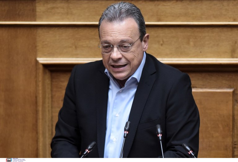 Φάμελλος: Μόνιμη μείωση του ΦΠΑ, 13ος και 14ος μισθός για τους δημοσίους υπαλλήλους