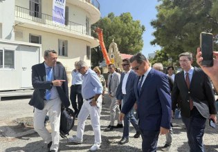 Άδωνις Γεωργιάδης: Θερμό «καλοσώρισμα» και ξεπροβόδισμα επεφύλαξε η Σύρος
