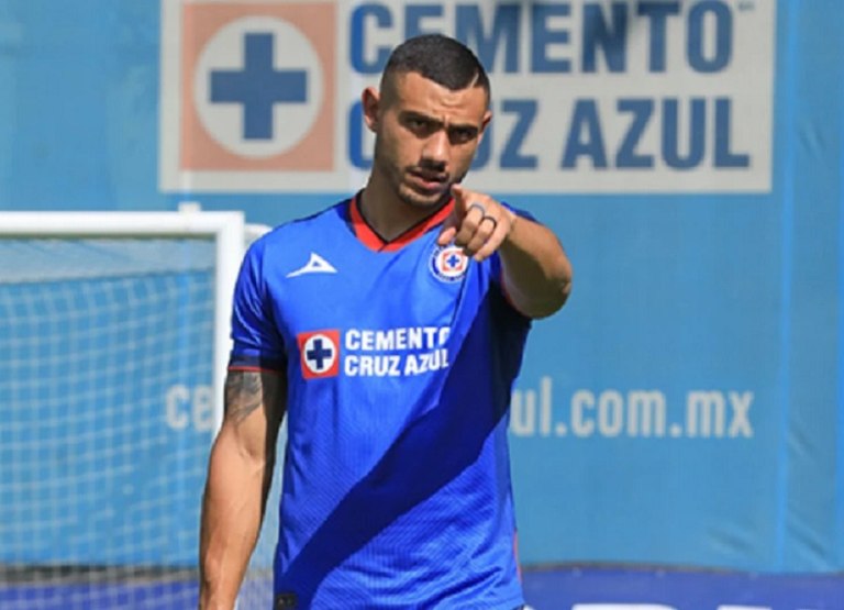 ΠΑΟΚ: «Προβάρει» τα «ασπρομαυρα» ο Γιώργος Γιακουμάκης