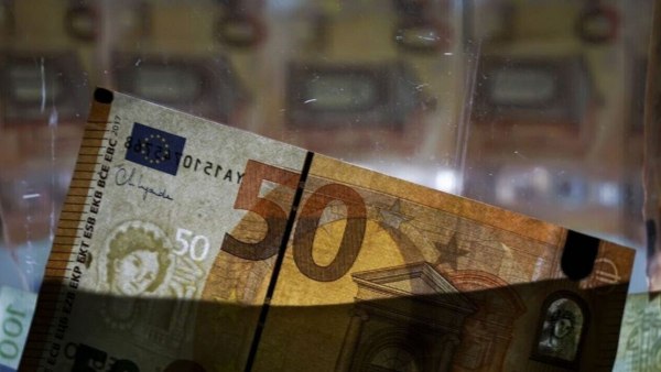 ΑΑΔΕ: «Μπλόκο» σε περισσότερες από 8.000 γονικές παροχές και δωρεές
